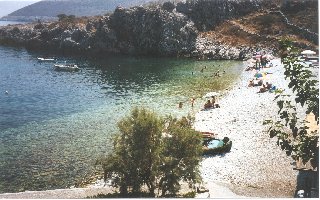 Spiaggia sole mare e...fantasia, in questi posti non ce' bisogno di fantasia, basta aprire gli occhi per sognare.