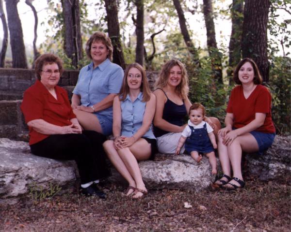 Norma, Lorraine, Monica, Robyn, Katy and Jeramie - 8/00