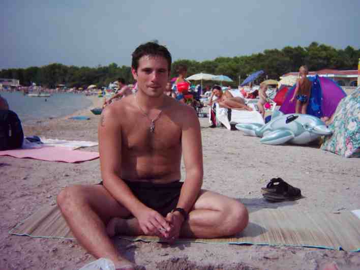Ich spiele gerne mit Sand