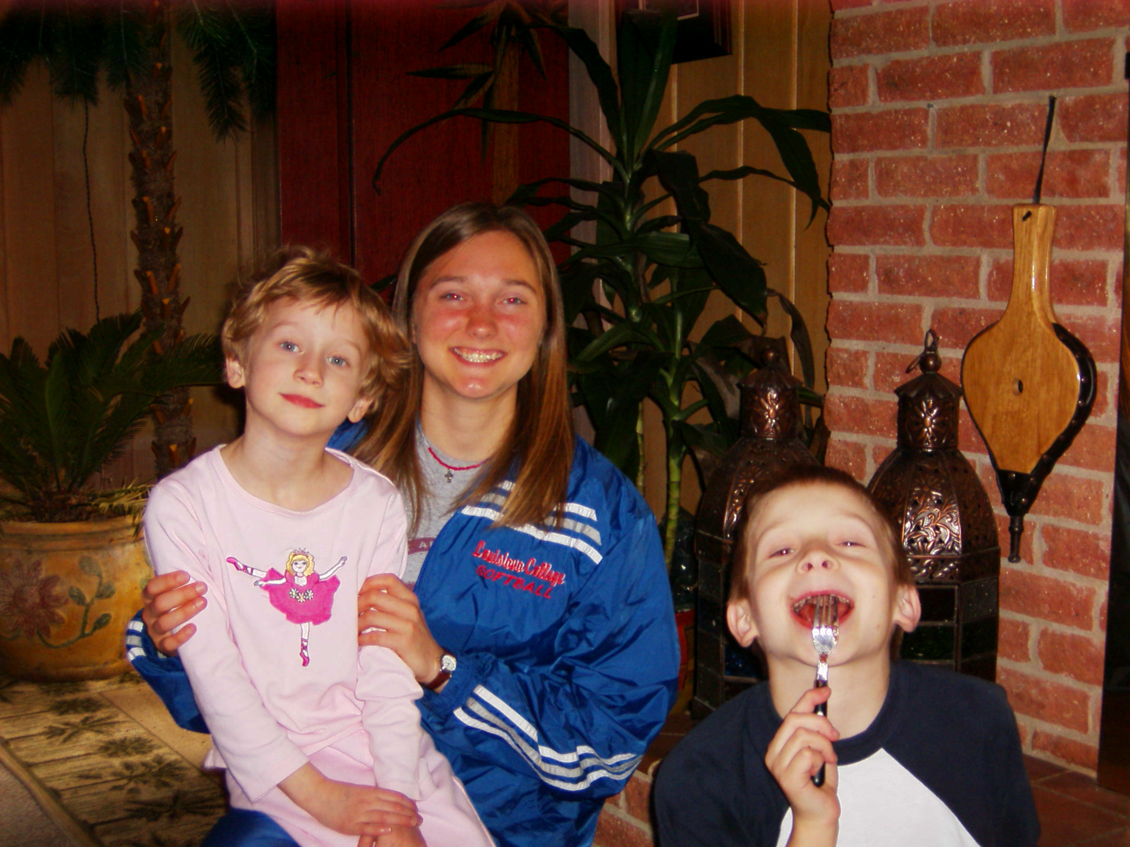 Me & My little cousins Ryan & Sydney...aren't they sweet? :)