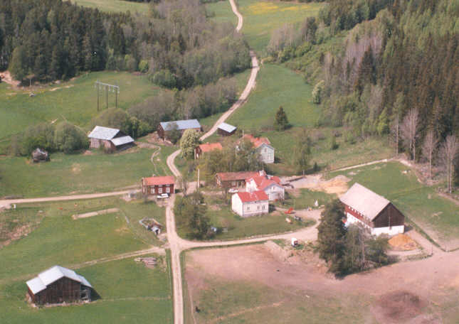 roken_flyg_NV.jpg (38588 bytes)