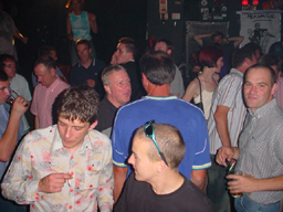Hot night, warm crowd