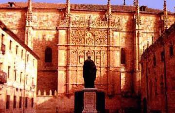 Fachada de la Universidad