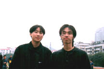 see those fake smiles? ya.. this is field day... a place where they force you to smile hehehe, field day matrix~