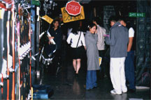 2001 ppl in 2001 hallway, HEHEHE SUPER SPIRIT~