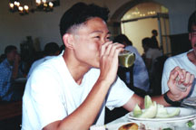 seeing robert, justin can't miss his share of mojo too~