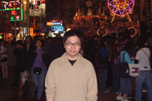 wilson outside time plaza, one farewell picture, i think i will seeing the exact person in 5 years or so hm... hehe hinting nothing~