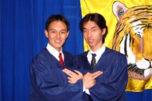 YG and Bugs, hehe bang bang bang~!