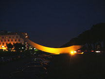 hehe the weird Art Hotel, looks like nike hehe~