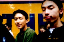 hm..., jun jhen or the left right? marcus on the right left? i think the guy in black is cooler~ haha~