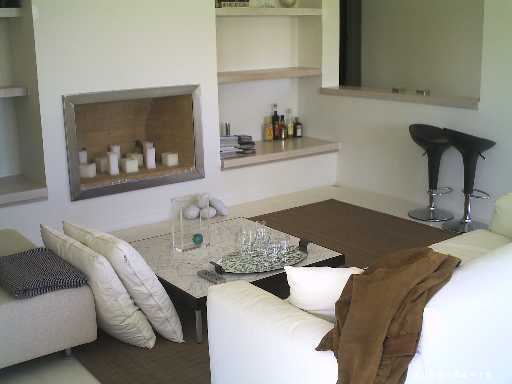 DIAKOFTO PRIVATE HOUSE