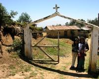 Maidita-c-sobrinos-cementerio-de-Tutuapa