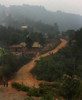 the road into Santo Domingo Xe'en, a typical area village