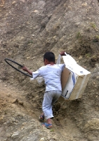 a young resident of San Mateo Ixtat�n