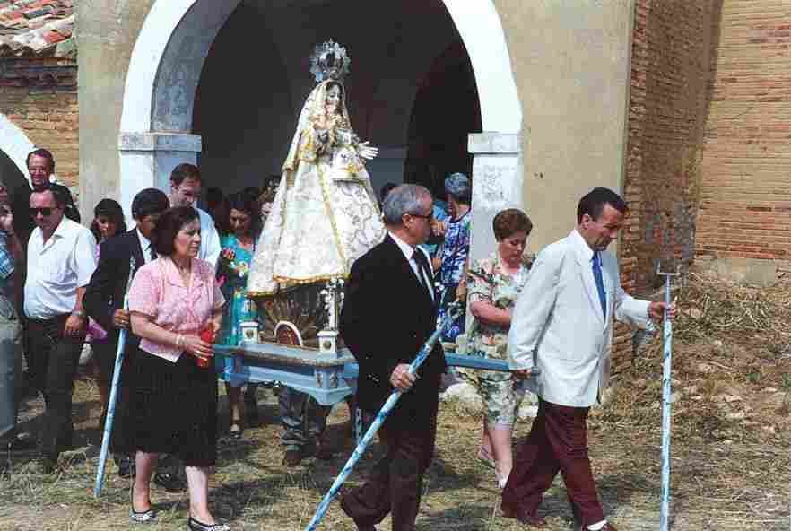 Procesi�n con la imagen de N� Sra. del Castillo