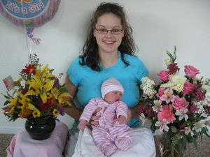 Pic, Em, Peyten and flowers