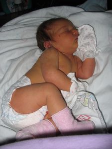 Pic, Eirelyn asleep