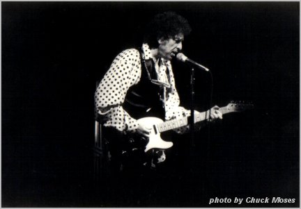 Bob Dylan at Conneaut Lake Park, Conneaut Lake, PA - August 1992 - photo by Chuck Moses