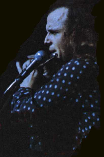 Thijs playing live at Tokyo Nakano Sunplaza Hall - 06/74