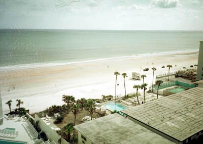 R1_F03_A_praia_mesmo_aqui_ao_lado.jpg