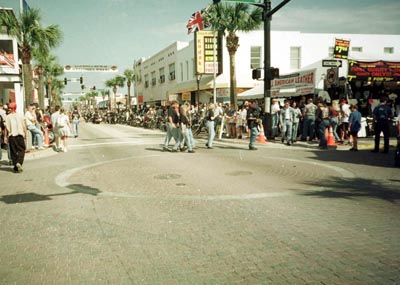 R1_F15_Inicio_da_Main_Street.jpg