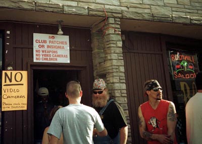 R1_F22_Boot_Hill_Clubes_e_Armas_nao_entram.jpg