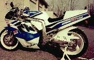 Th_gsxr750.jpg (10966 bytes)