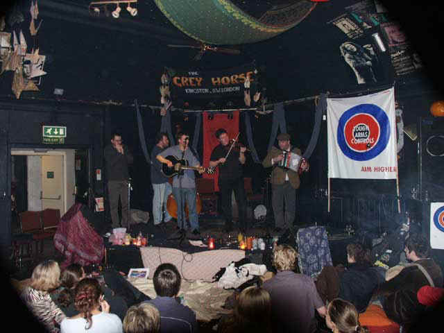 mounthoolies3.jpg (59069 bytes)