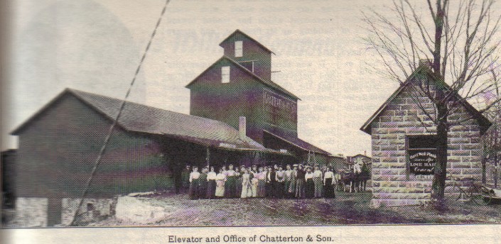 Nortwest corner of Lincol & Main St. in 1906
