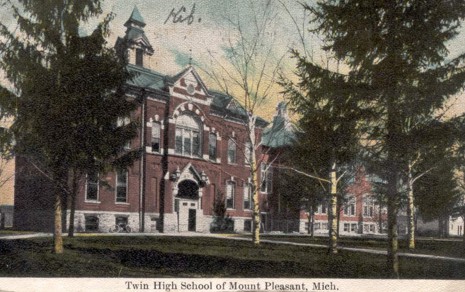 Twin High School
looking south on Fancher Av.
