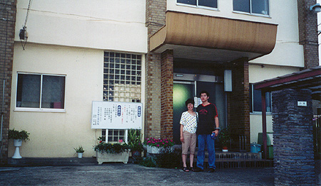 My dad made a joke that 20 years ago my mom carried me out of the hospital and now I'd be the one carrying her out.&nbsp; Whoo the Tran household sure got a chuckle out of that humdinger.