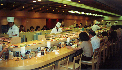 Just looking at the sushi in this picture makes me lick my sexy lips.