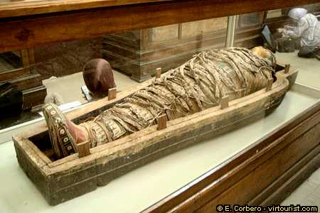 Picture of a wrapped mummy
