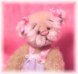 Laura5web.jpg (37401 bytes)