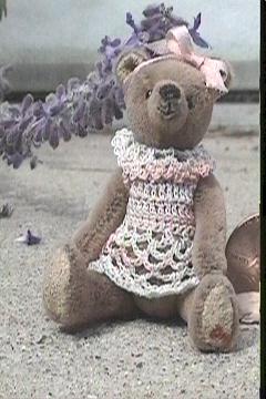 hankstwink.jpg (21244 bytes)