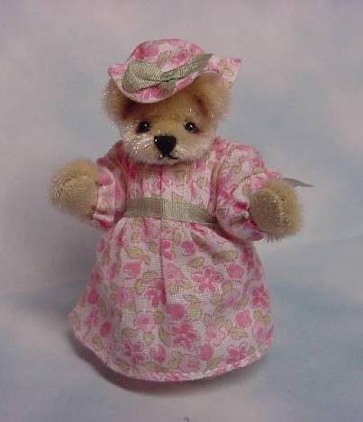 suzilgcrp.jpg (19280 bytes)