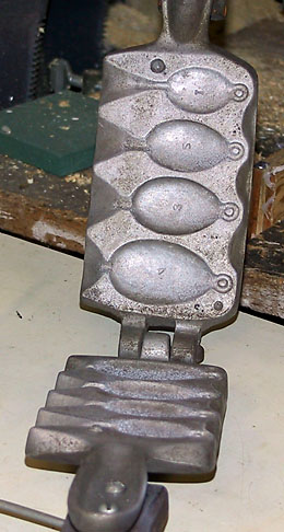 Mold maker