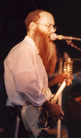 Mendel Appel, Guitar and Vocals