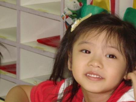 Jacey- The assistant principal's "mouldy" daughter...