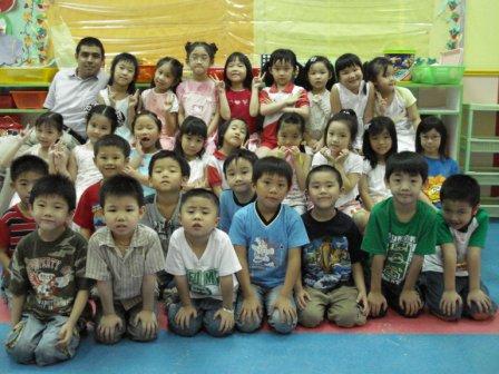 The graduating UKA (K3) class of 05/06