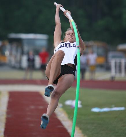 Nicole Kazuba winning the 2006 Outdoor Track Pole Vault State Championship.