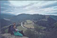 Estampa rom&agrave;ntica  amb vistes al castell de Savassona