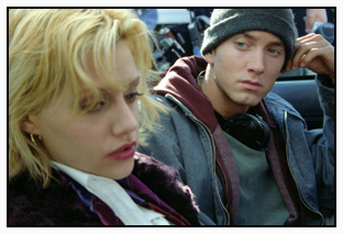 Girlfriend Alex (Brittany Murphy) with Jimmy (Eminem)