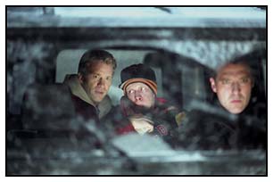 Henry (Thomas Jane) and Owen Underhill (Tom Sizemore)