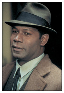 Raymond (Dennis Haysbert)