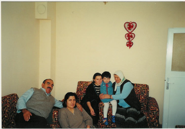A:\Dayim,yengem,Kizkardesim,Damla,Halam.