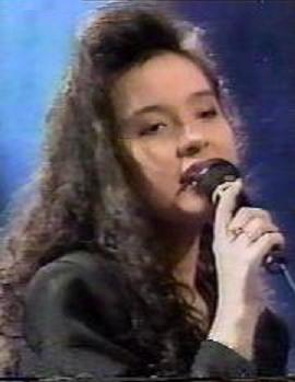 CLICK on image to hear about Marielle talking about her preference for singing over acting. 