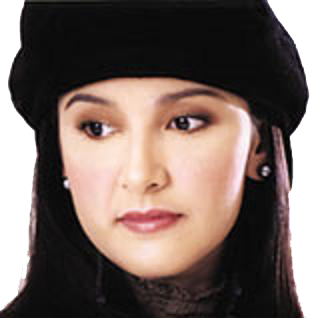 CLICK on image to hear Marielle talk about her studying in Japan.