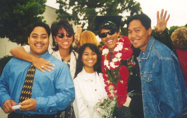 Raul's grad.&nbsp; (L to R:&nbsp; Milt, Toni, Marg, Raul and Durb)