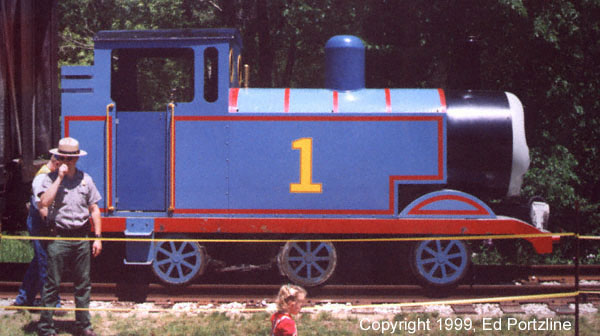ThomasTank_3.jpg (61324 bytes)